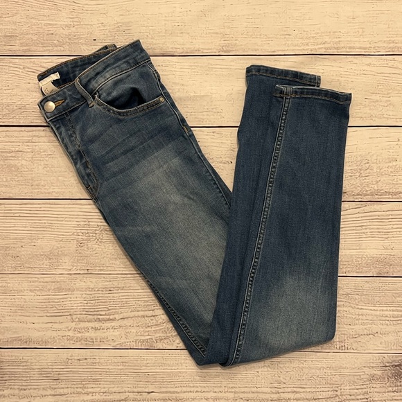 H&M Skinny jeans with no rips - Picture 2 of 5